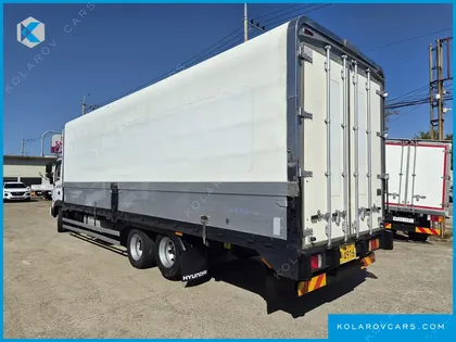 HYUNDAI MEGA TRUCK GOLD