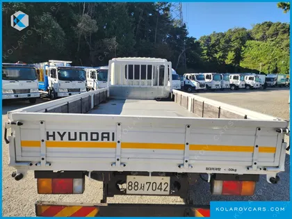 HYUNDAI MEGA TRUCK GOLD