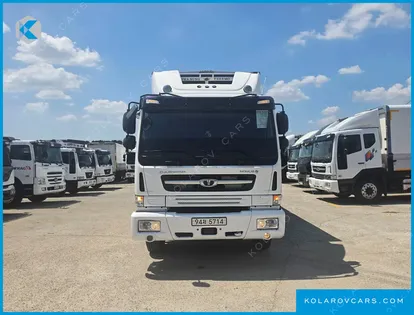 TATA DAEWOO NOBUS MID-SIZE TRUCK ROYAL