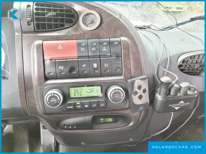 HYUNDAI MEGA TRUCK GOLD