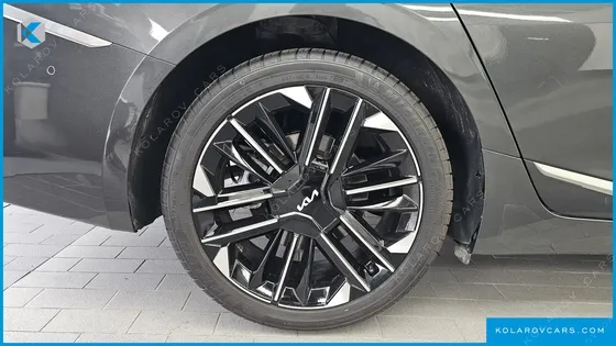 KIA K8 2.5 GASOLINE 2WD