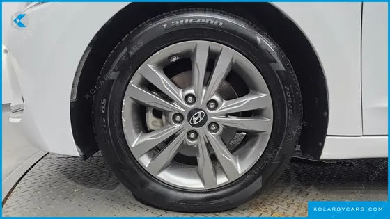 HYUNDAI ELANTRA (AVANTE) 1.6 GDI SMART