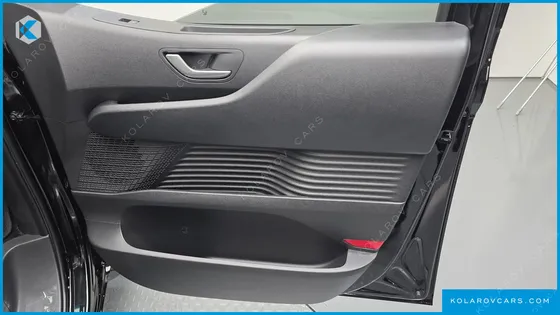 HYUNDAI STARIA EV TOURER 11-SEATER