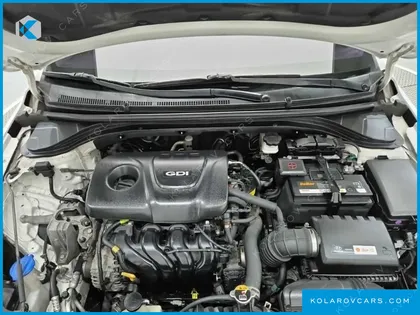 HYUNDAI ELANTRA (AVANTE) 1.6 GDI SMART