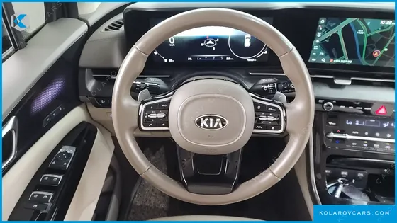 KIA CARNIVAL GASOLINE 9-SEATER SIGNATURE