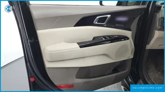 KIA CARNIVAL GASOLINE 9-SEATER SIGNATURE