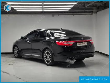HYUNDAI GRANDEUR HG240 MODERN