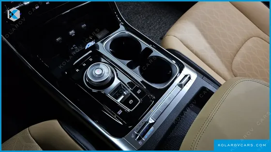 KIA CARNIVAL GASOLINE 9-SEATER NOBLESSE