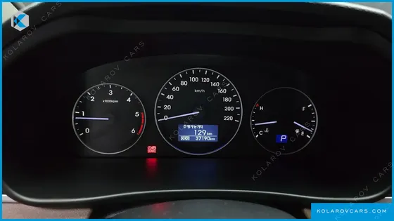 HYUNDAI STAREX URBAN 9-SEATER