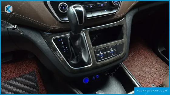 HYUNDAI STAREX URBAN 9-SEATER