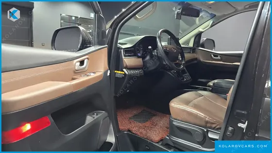 HYUNDAI STAREX URBAN 9-SEATER
