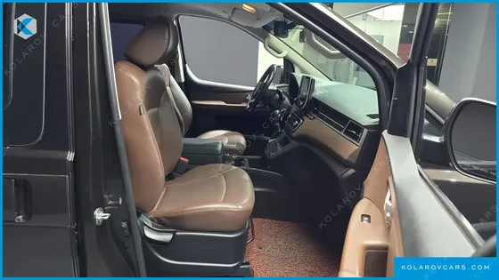 HYUNDAI STAREX URBAN 9-SEATER