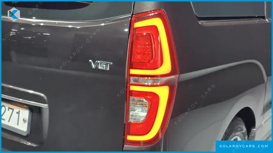 HYUNDAI STAREX URBAN 9-SEATER
