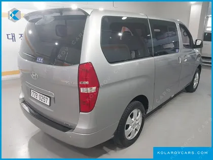 HYUNDAI STAREX 4WD WAGON 12-SEATER