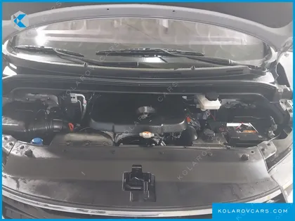 HYUNDAI STAREX 4WD WAGON 12-SEATER