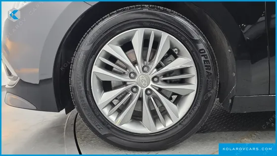 HYUNDAI GRANDEUR HG220 DIESEL MODERN