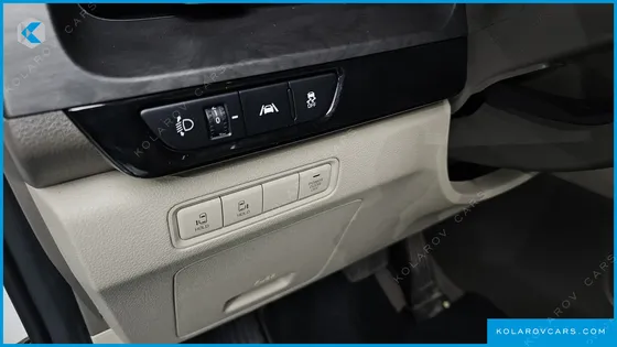 KIA CARNIVAL DIESEL 9-SEATER PRESTIGE
