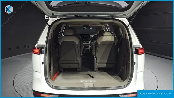 KIA CARNIVAL DIESEL 9-SEATER PRESTIGE