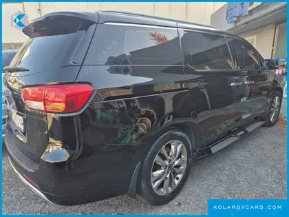 KIA CARNIVAL 9-SEATER NOBLESSE