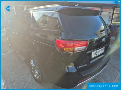 KIA CARNIVAL 9-SEATER NOBLESSE