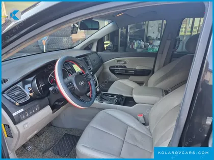 KIA CARNIVAL 9-SEATER NOBLESSE