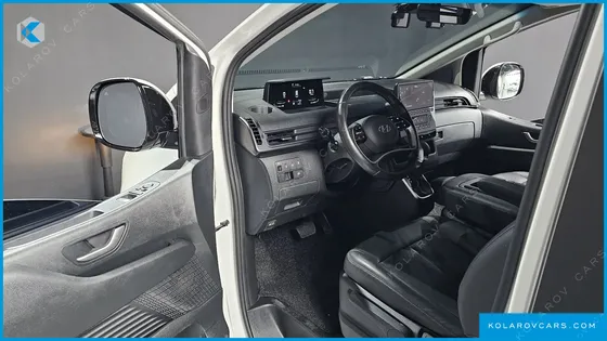 HYUNDAI STARIA CARGO 3-SEATER