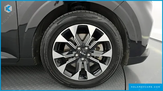 KIA CARNIVAL DIESEL 9-SEATER PRESTIGE
