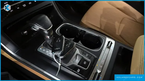 KIA CARNIVAL DIESEL 9-SEATER PRESTIGE