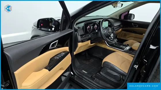 KIA CARNIVAL DIESEL 9-SEATER PRESTIGE