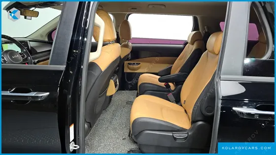 KIA CARNIVAL DIESEL 9-SEATER PRESTIGE