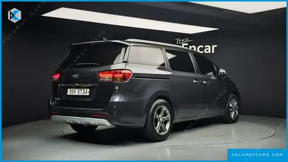 KIA CARNIVAL 9-SEATER LUXURY
