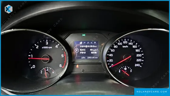 KIA CARNIVAL 9-SEATER LUXURY