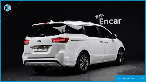 KIA CARNIVAL 9-SEATER LUXURY