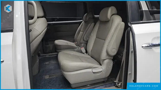 KIA CARNIVAL 9-SEATER LUXURY