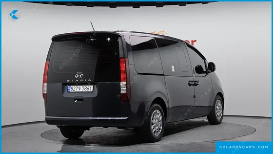 HYUNDAI STARIA CARGO 5-SEATER