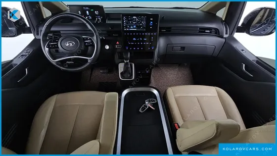 HYUNDAI STARIA CARGO 5-SEATER
