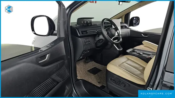 HYUNDAI STARIA CARGO 5-SEATER