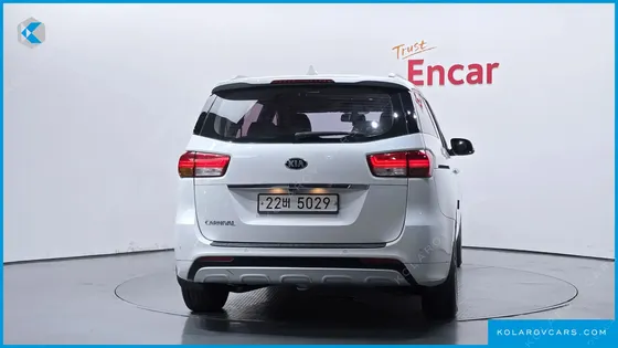 KIA CARNIVAL 9-SEATER PRESTIGE