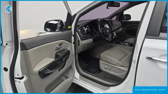 KIA CARNIVAL 9-SEATER PRESTIGE