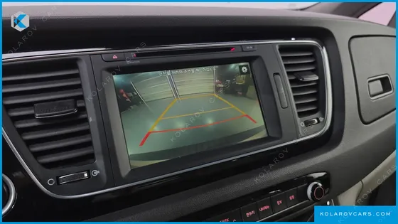 KIA CARNIVAL 9-SEATER PRESTIGE
