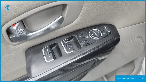 KIA CARNIVAL 9-SEATER PRESTIGE