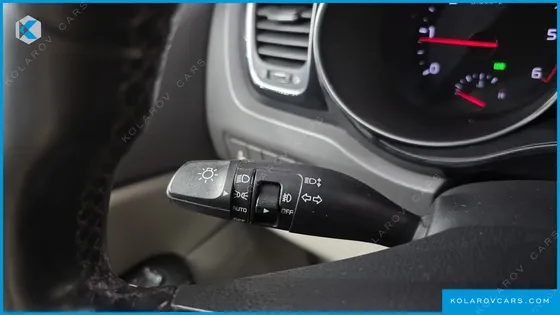 KIA CARNIVAL 9-SEATER PRESTIGE