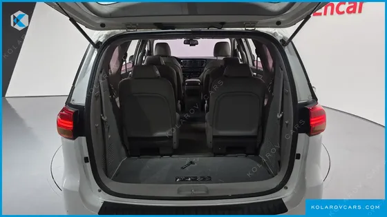 KIA CARNIVAL 9-SEATER PRESTIGE