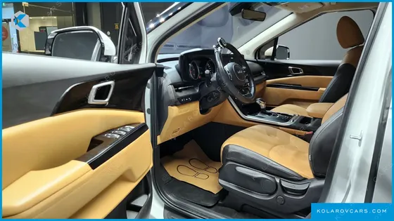 KIA CARNIVAL DIESEL 9-SEATER PRESTIGE