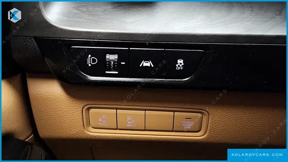 KIA CARNIVAL DIESEL 9-SEATER PRESTIGE