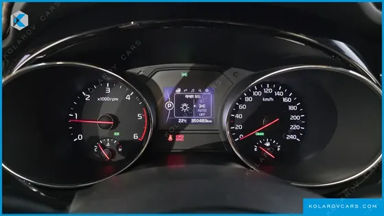 KIA CARNIVAL 9-SEATER PRESTIGE