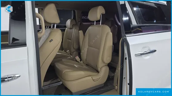 KIA CARNIVAL 9-SEATER PRESTIGE