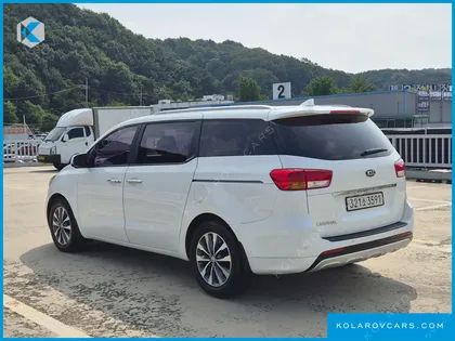 KIA CARNIVAL 9-SEATER LUXURY