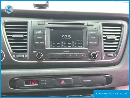 KIA CARNIVAL 9-SEATER LUXURY