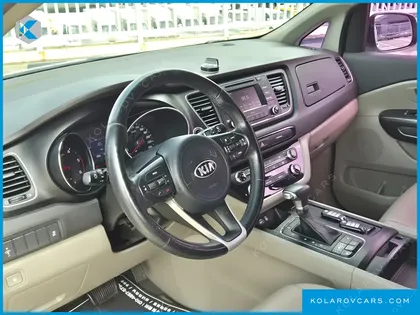 KIA CARNIVAL 9-SEATER LUXURY
